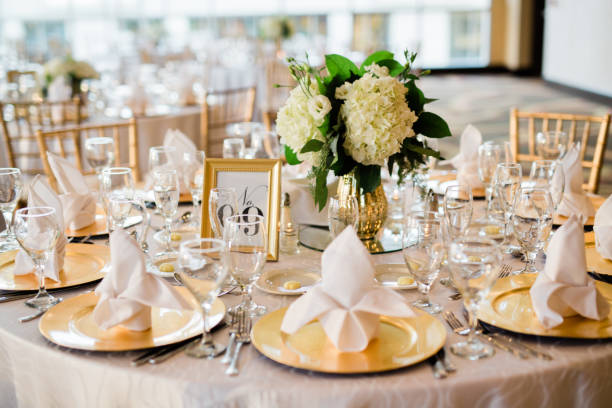 wedding table setting theme